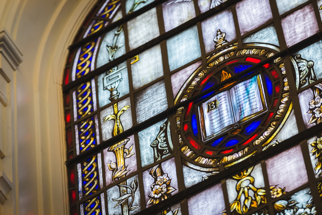 Stained glass in Isaacson chapel
